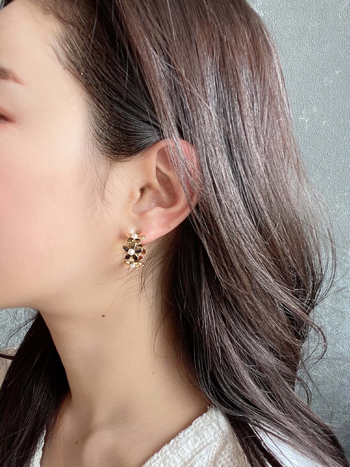 クン タイニーフラワーパールピアス