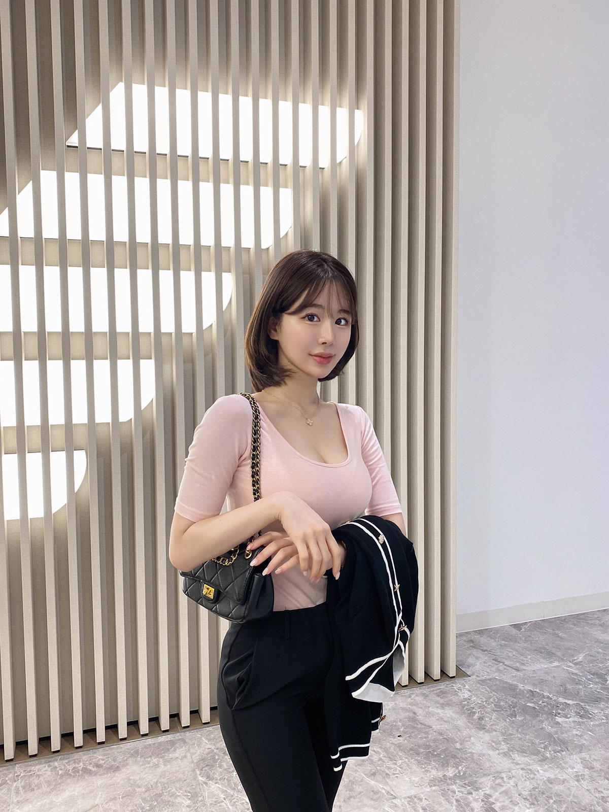  smiley neck T 顼:֥åۥ磻ȡ饤ȥȥ٥꡼ѥ顢֥롼