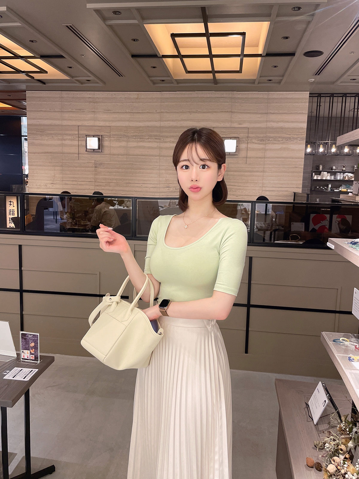  smiley neck T 顼:֥åۥ磻ȡ饤ȥȥ٥꡼ѥ顢֥롼