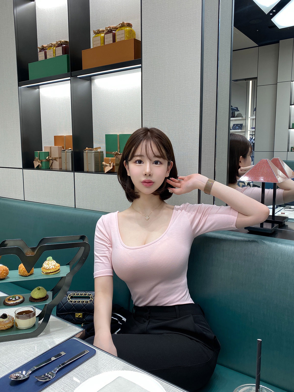  smiley neck T 顼:֥åۥ磻ȡ饤ȥȥ٥꡼ѥ顢֥롼