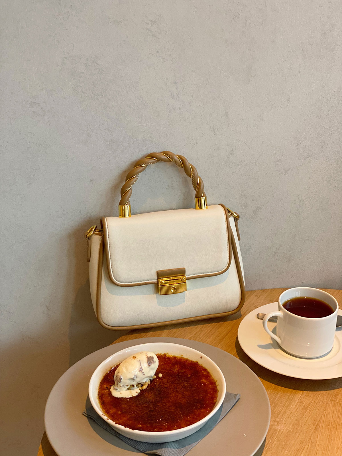  TWIST HANDLE BAG 顼:֥åۥ磻ȡƥ֥饦
