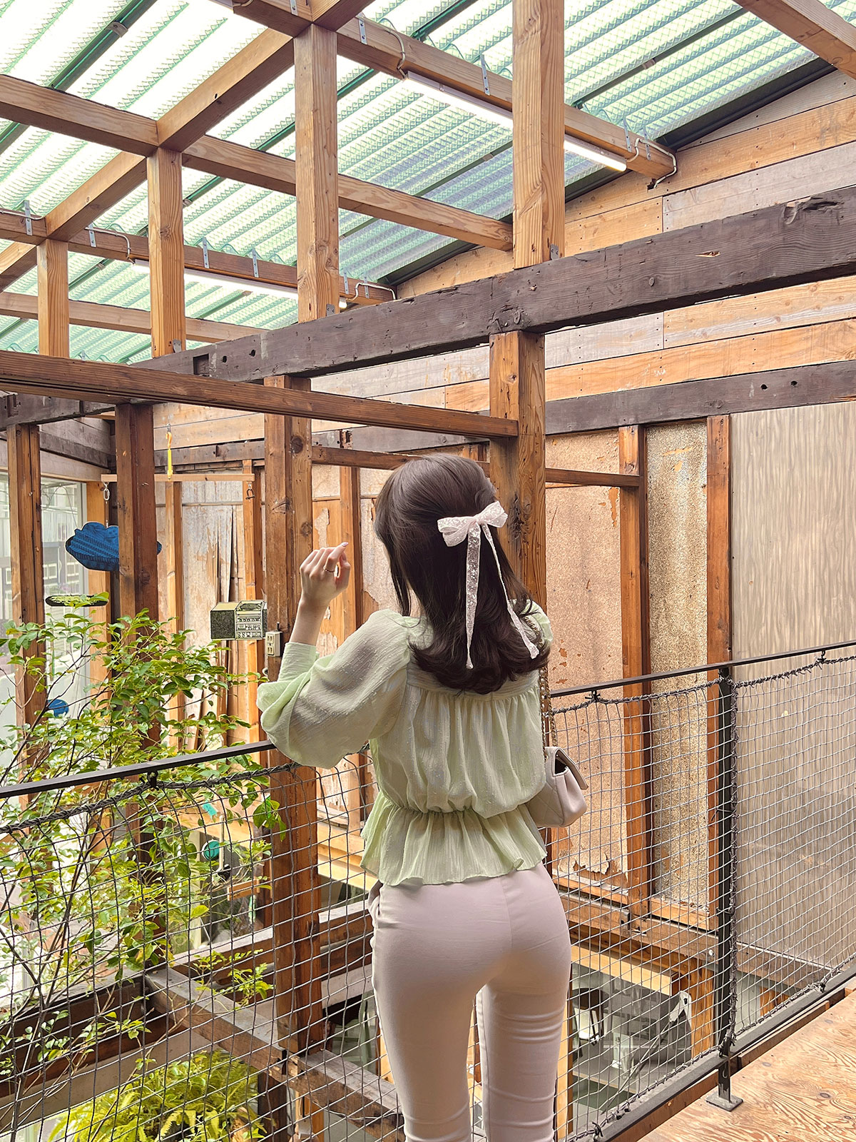 クン シュガーペプラムブラウス カラー:ホワイト、パステルブルー