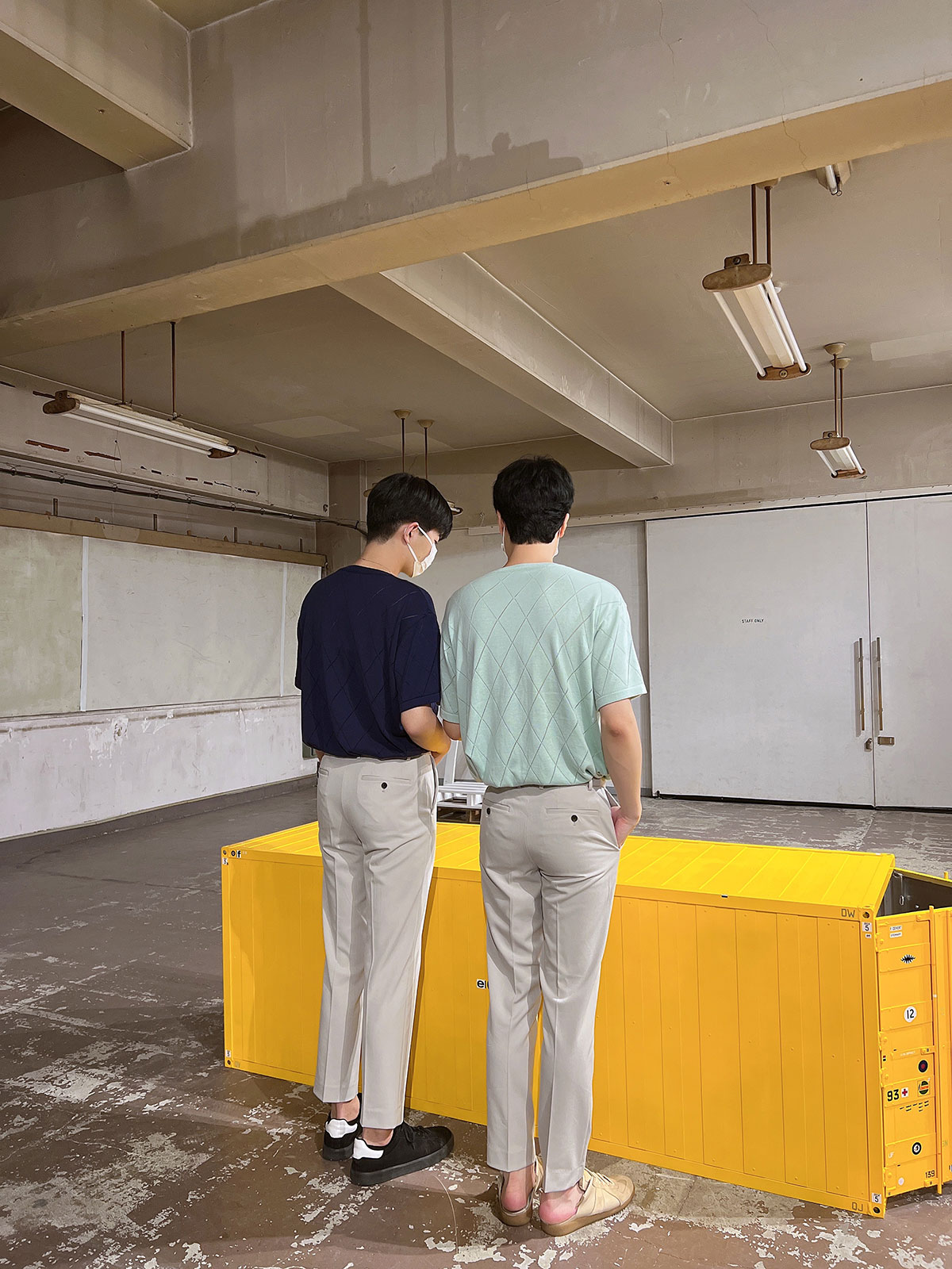 クン スリムフィットペンシルスラックス カラー: