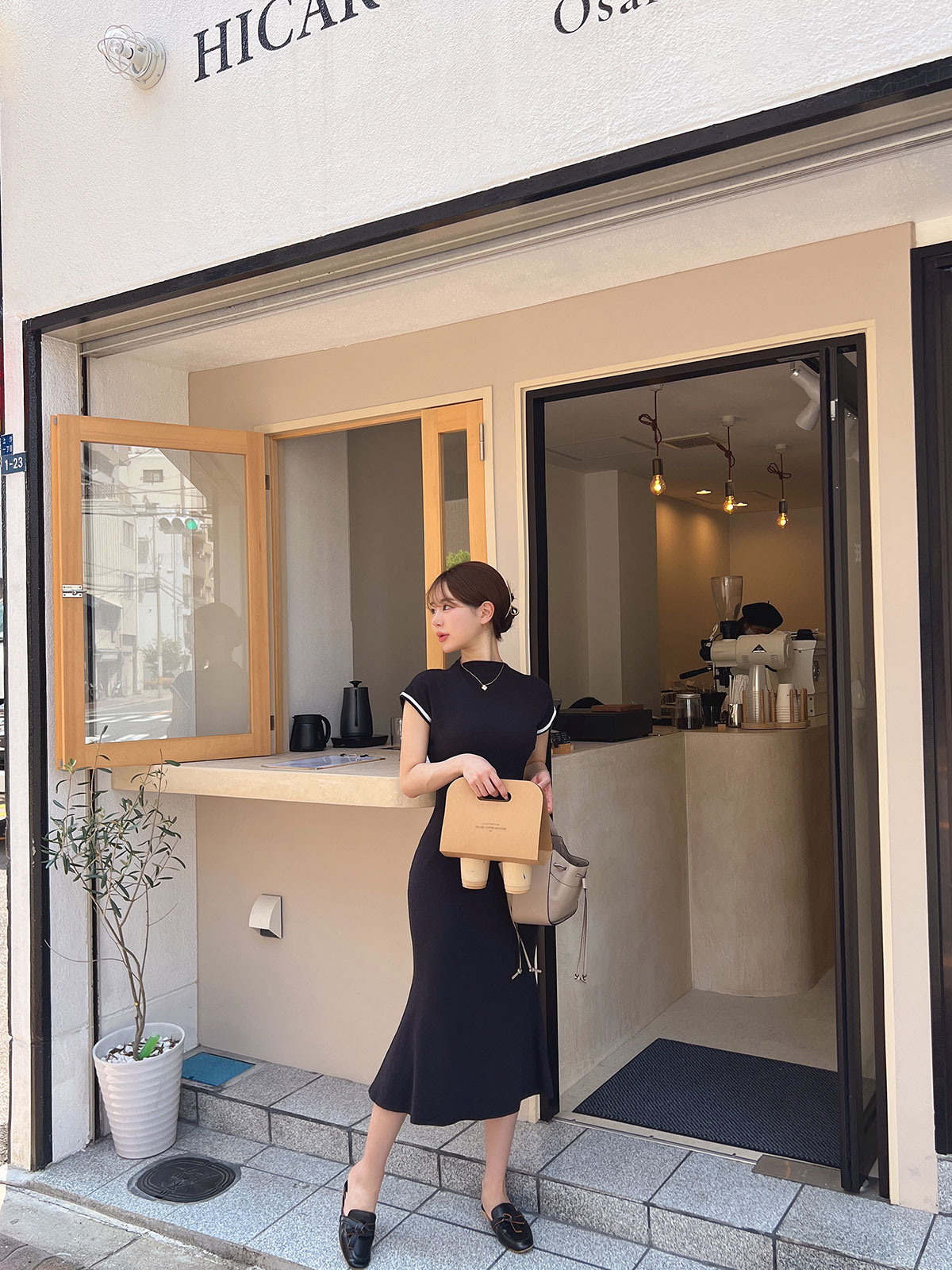クン スリーブラインマーメイドops カラー:ブラック、アイボリー