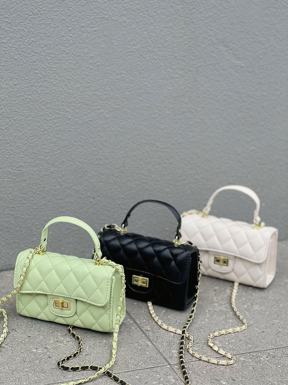 クン キルティングフラップminibag カラー:
