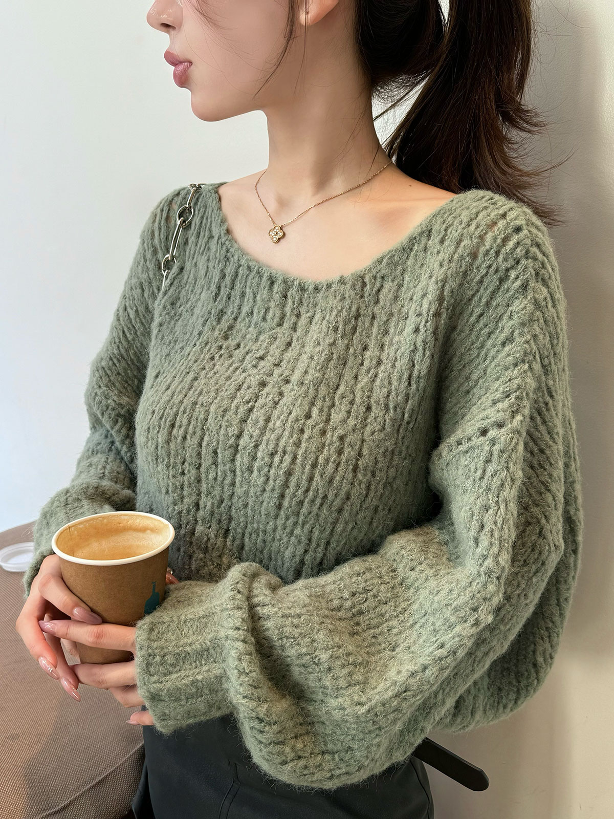 クン ざっくりwoolバトーネックknit カラー:アイボリー、ベージュ、カーキ、グレージュ