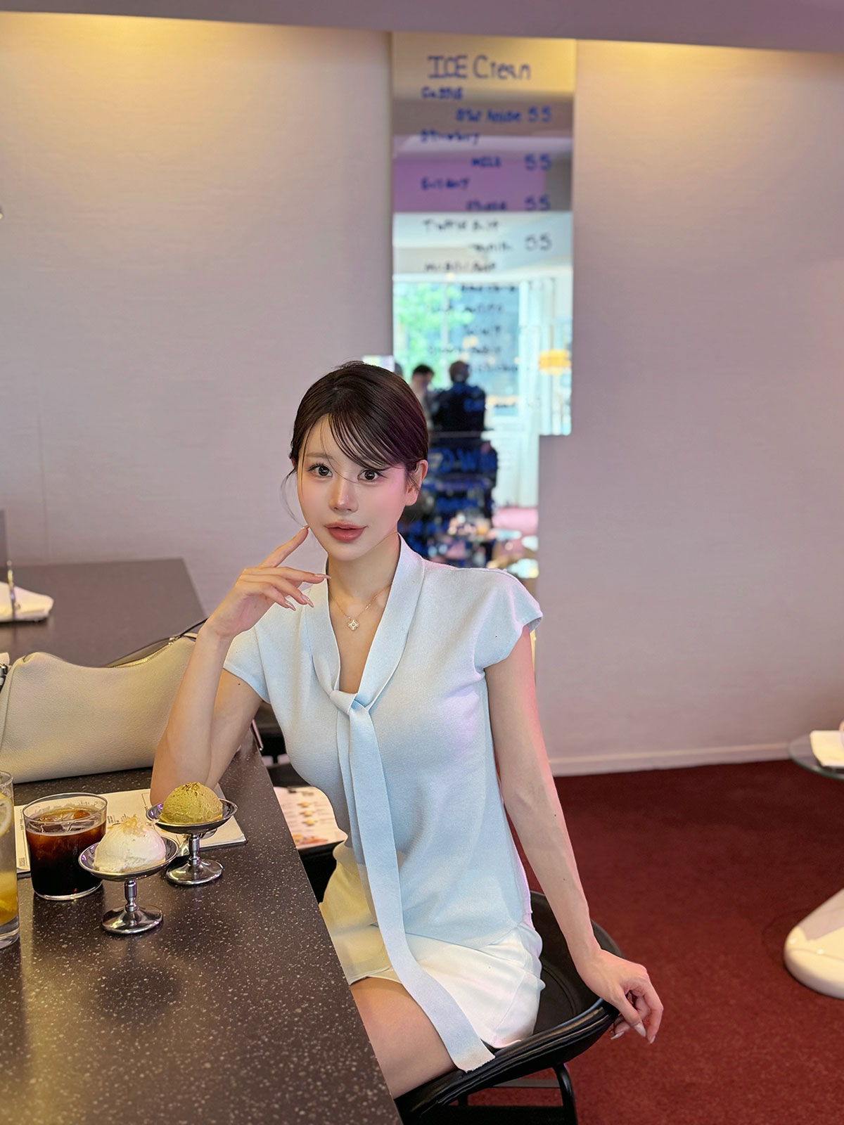 クン GOODLADYボウタイtop カラー:ブラック、アイボリー、ライトグレー、スカイブルー