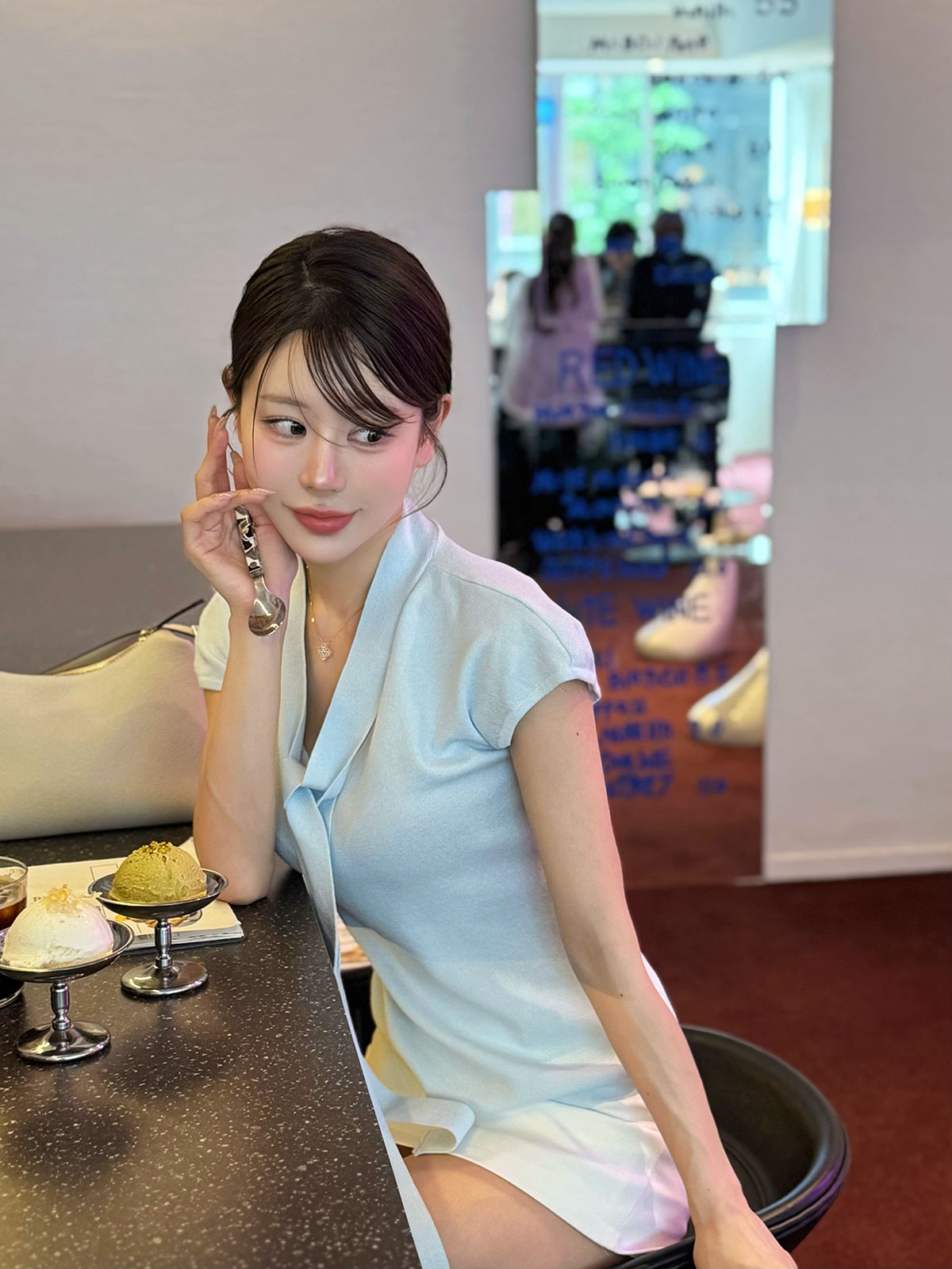 クン GOODLADYボウタイtop カラー:ブラック、アイボリー、ライトグレー、スカイブルー