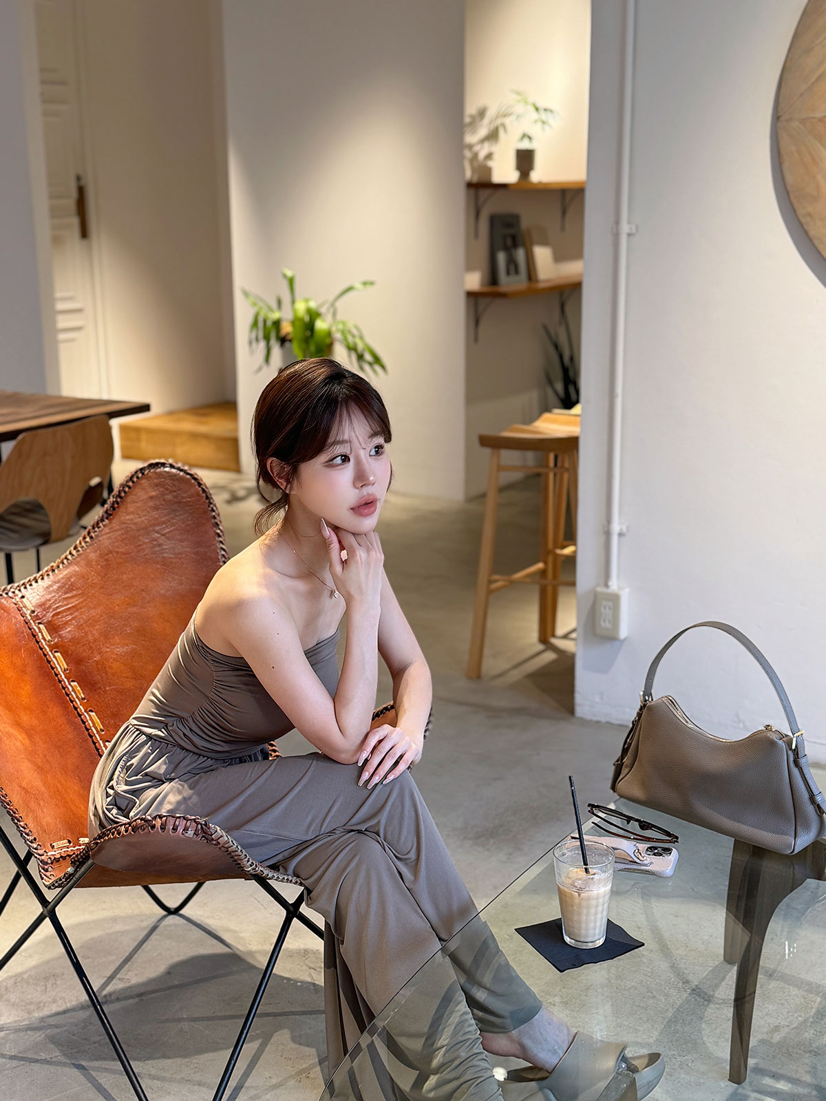 クン relaxタイムカップインジャンプスーツ カラー:ブラック、トープ、ライラックベージュ