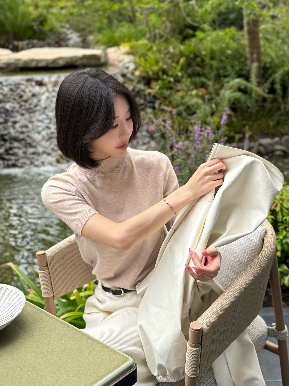 クン フリルヘムレザーJK カラー:ブラック、アイボリー