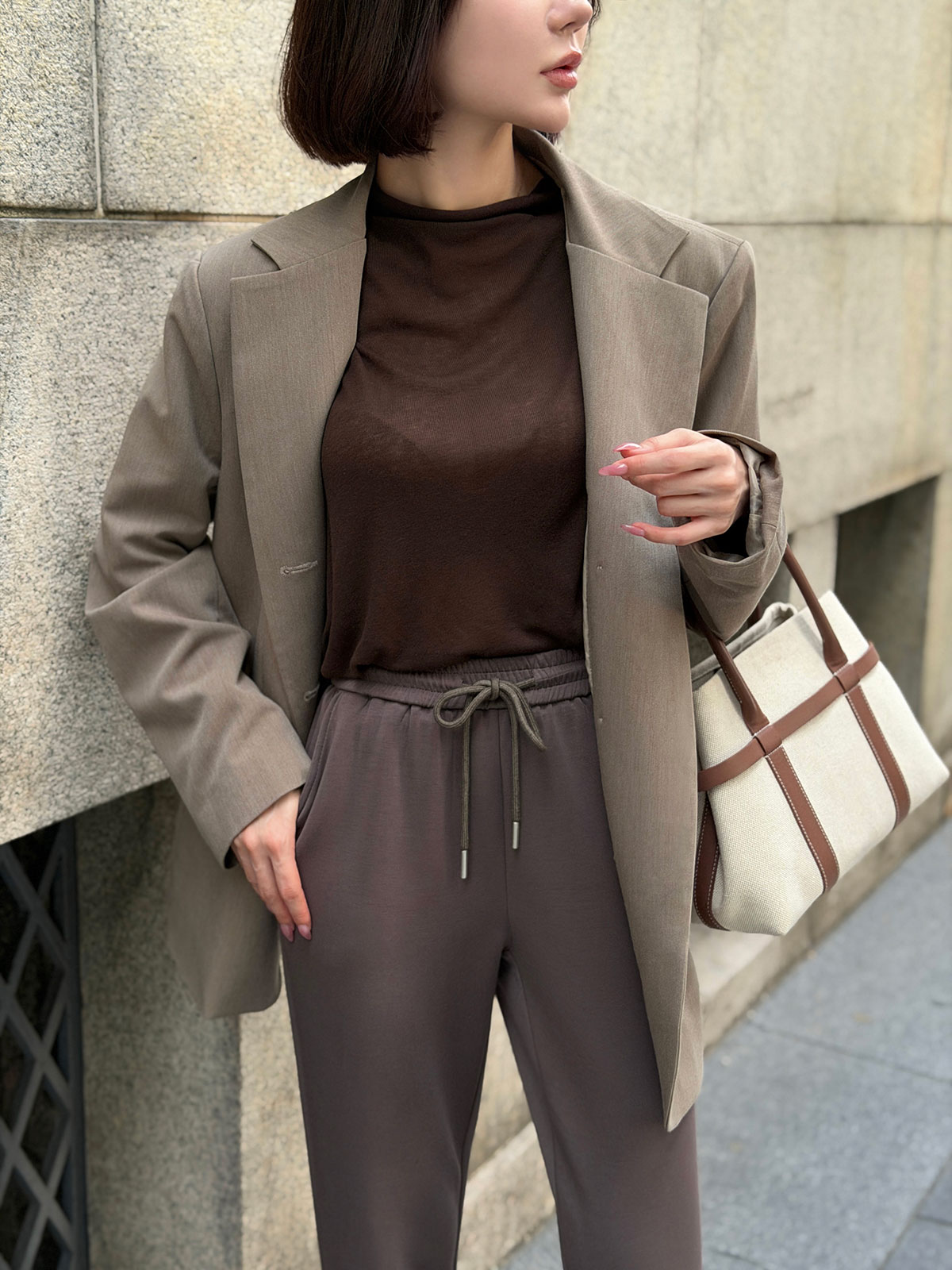 クン シルクタッチストレッチパンツ カラー:ブラック、ヌーディーベージュ、ブラウン