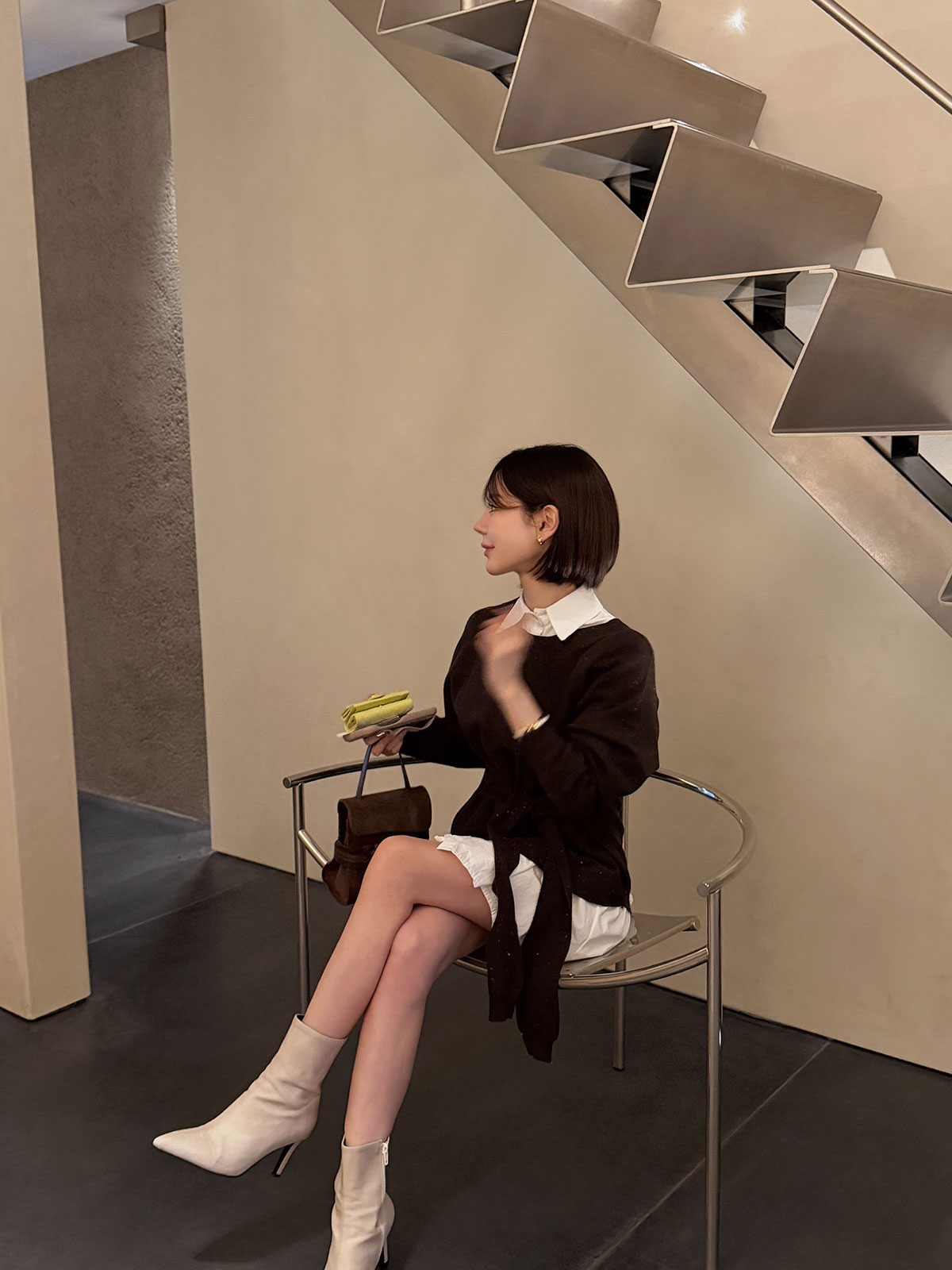 クン スキニーポインテッドトゥショートブーツ カラー:レザーブラック、マットベージュ、マットブラック