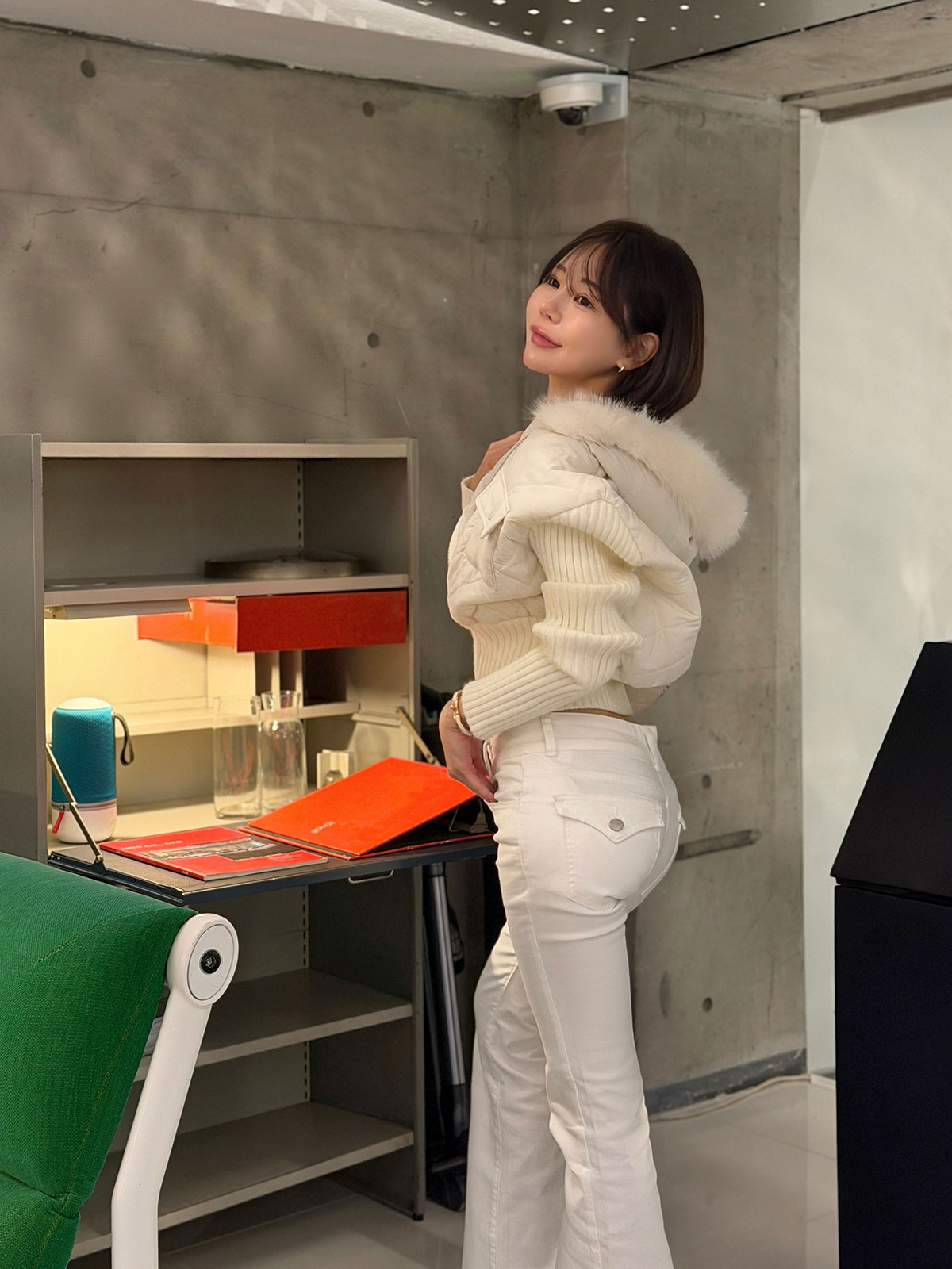 ���� �����饤���̡��ɥȡ���ǥ˥� ���顼:�ۥ磻�ȡ��١�����