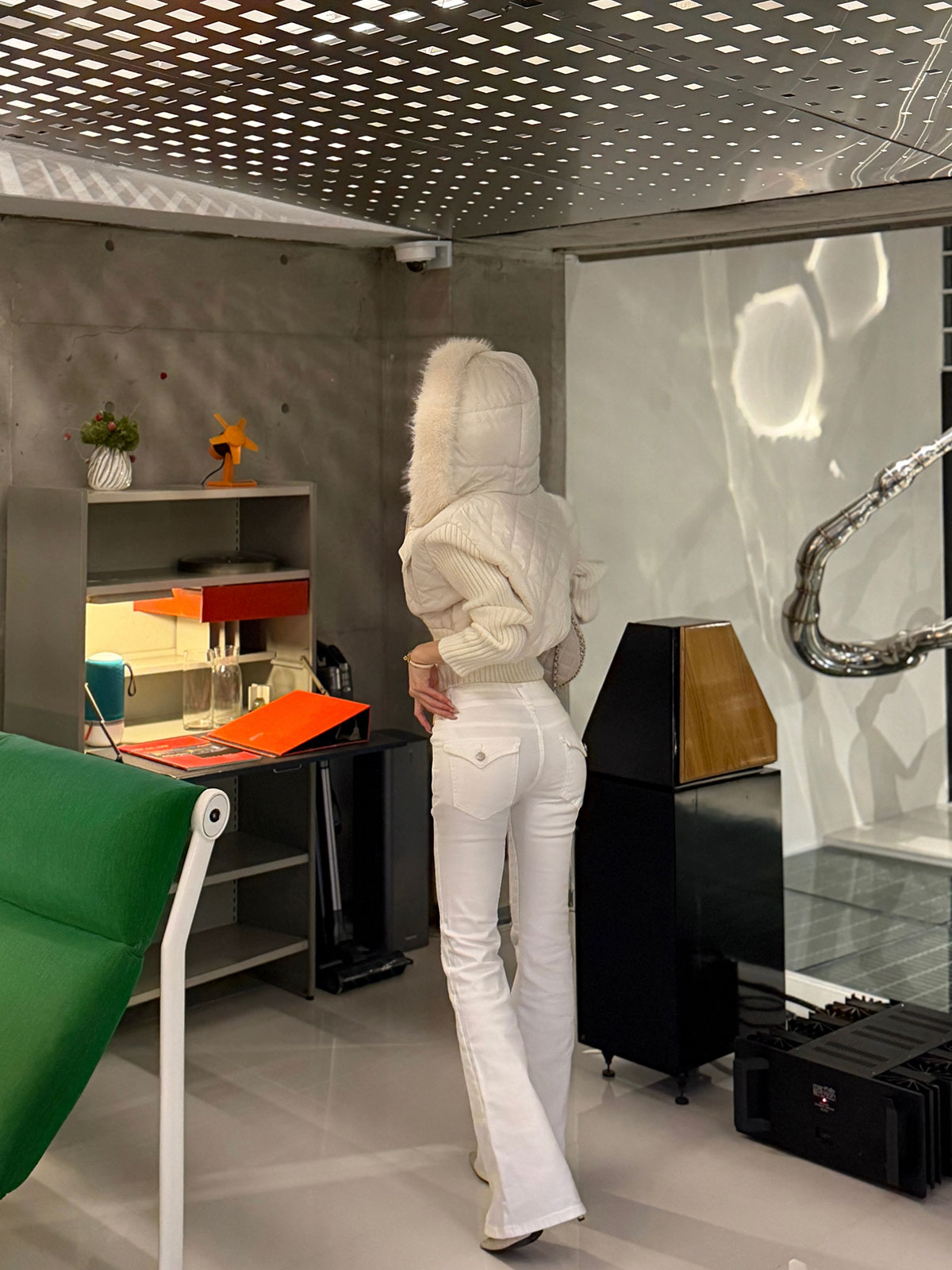 ���� �����饤���̡��ɥȡ���ǥ˥� ���顼:�ۥ磻�ȡ��١�����