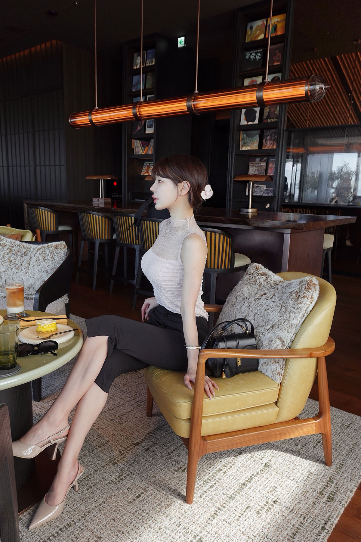 ���� Glint�������ӥ��塼top ���顼:�֥�å����ۥ磻�ȡ��饤�ȥԥ�