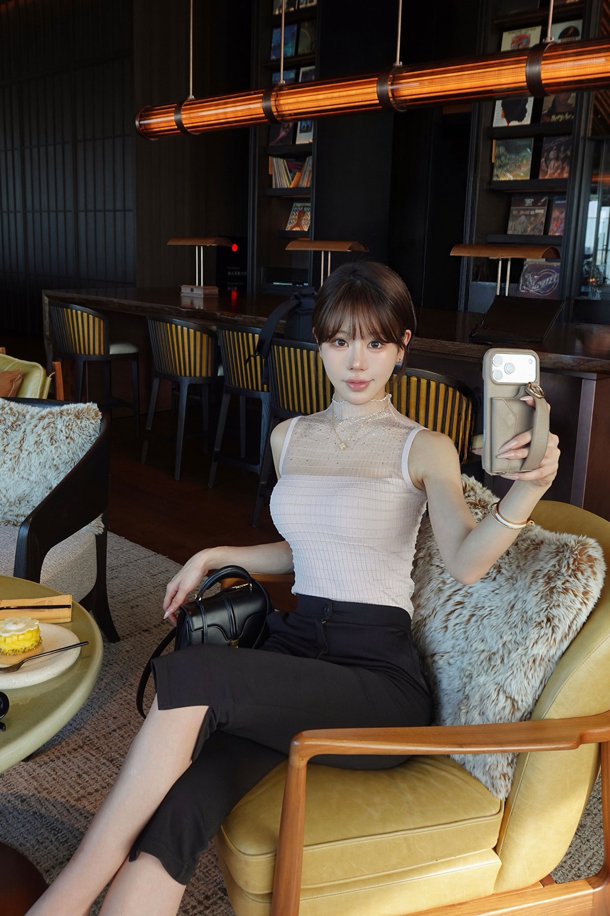 ���� Glint�������ӥ��塼top ���顼:�֥�å����ۥ磻�ȡ��饤�ȥԥ�