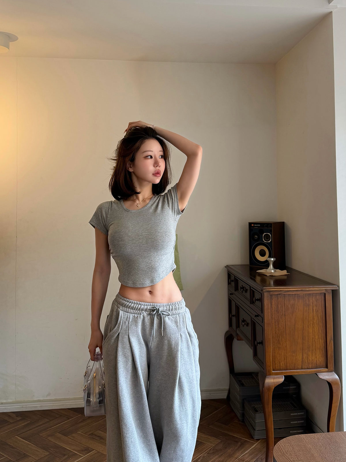 ���� �饦��ɥإ८�㥶�������T ���顼:�֥�å����ۥ磻�ȡ����졼