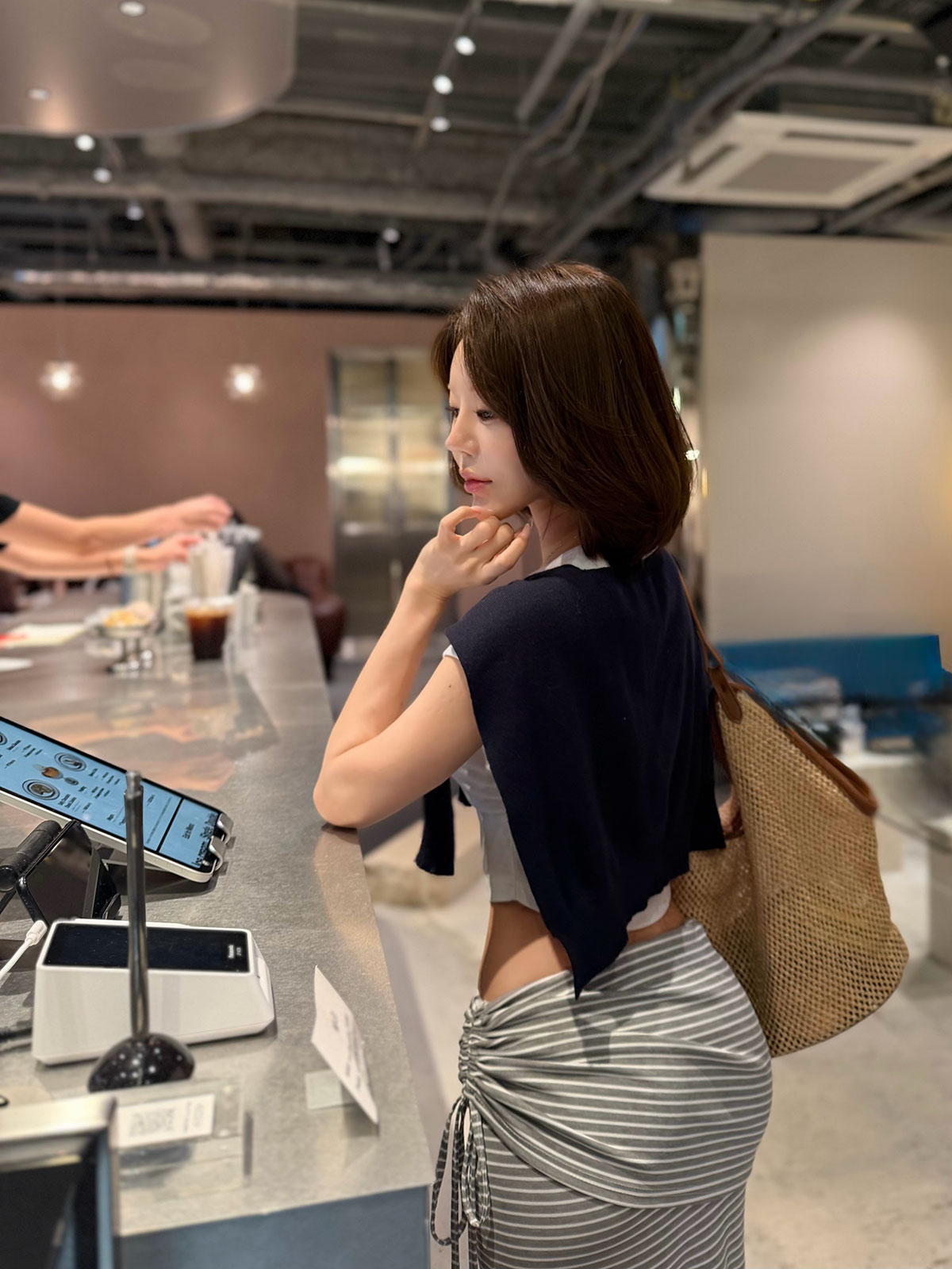 ���� �饦��ɥإ८�㥶�������T ���顼:�֥�å����ۥ磻�ȡ����졼