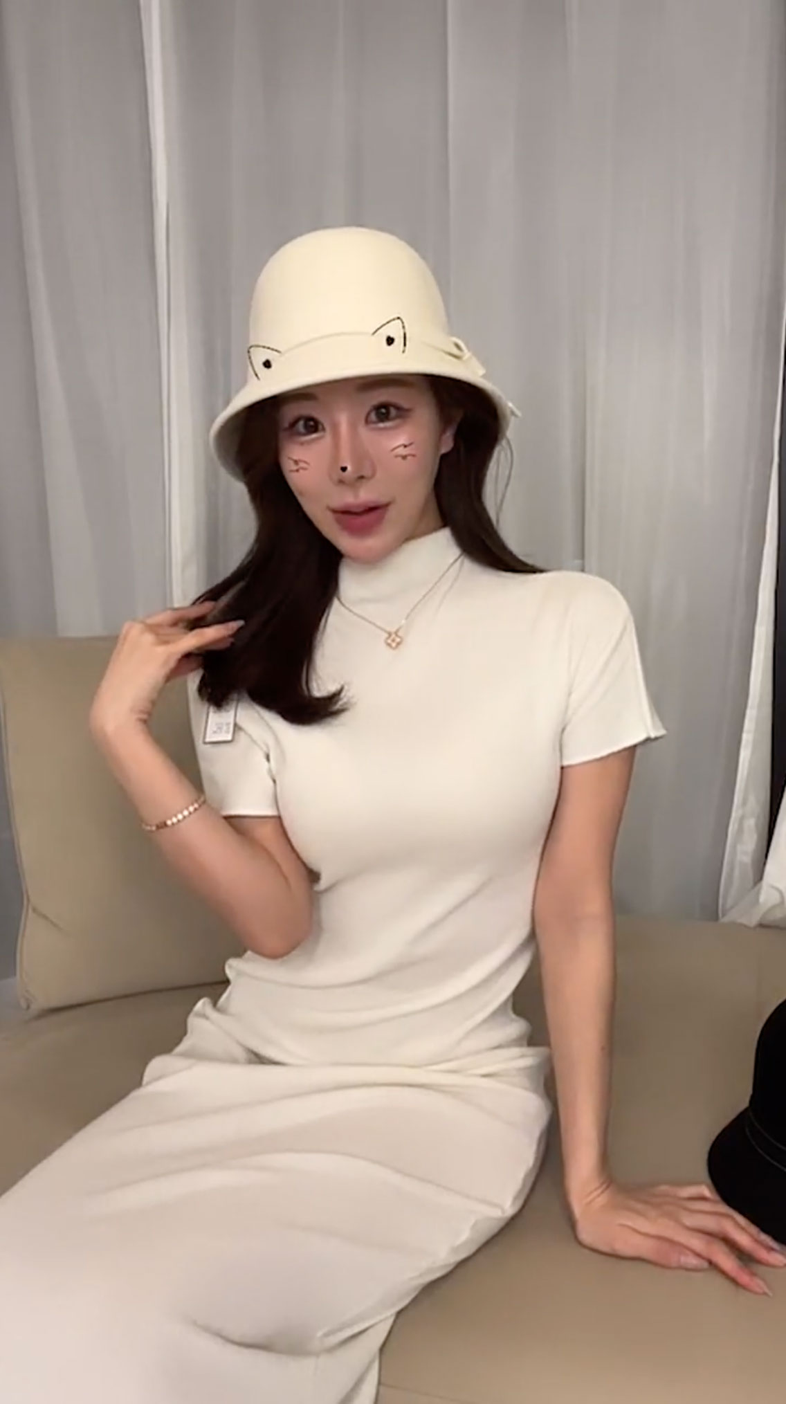 クン ベルトクロッシェハット カラー: