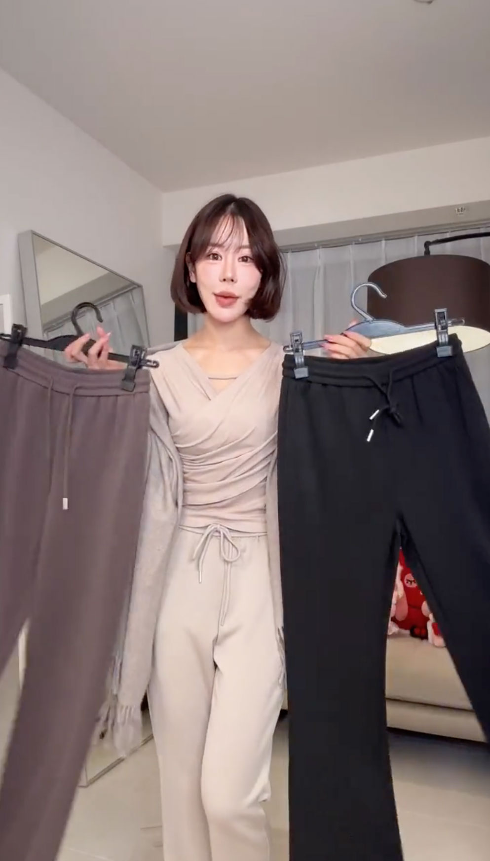 クン シルクタッチストレッチパンツ カラー:ブラック、ヌーディー