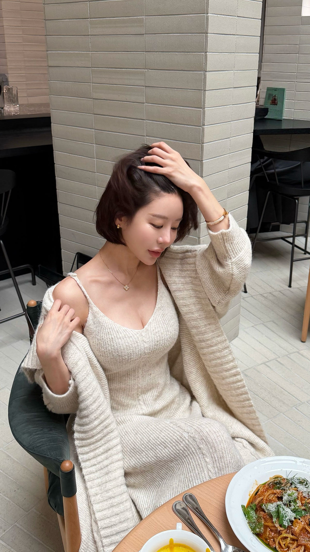 cableニッティングワンピースset カラー: アイボリーメランジ、チャコールメランジ