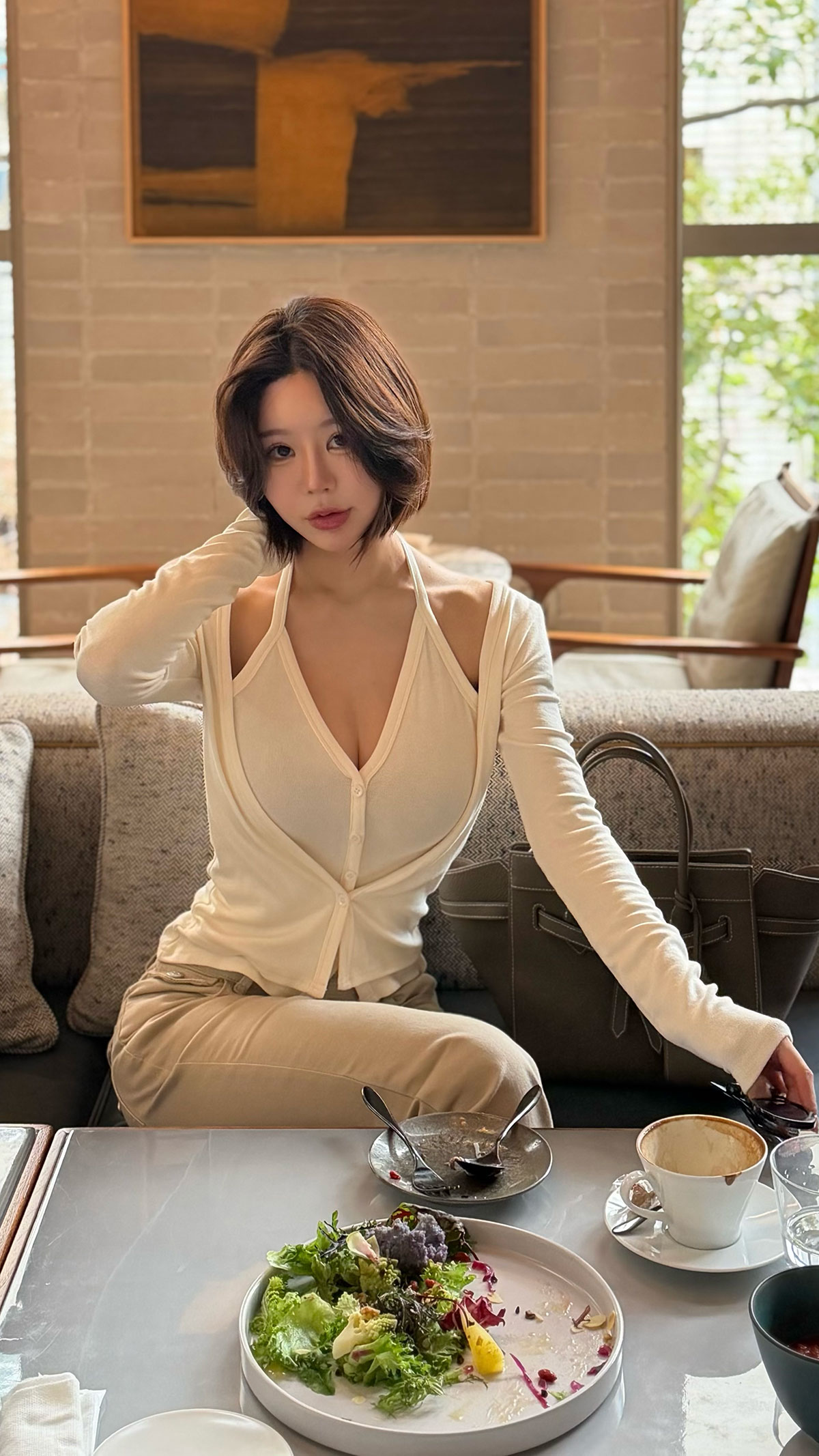 ホルターレイヤースリミングtop カラー: ブラック、アイボリー