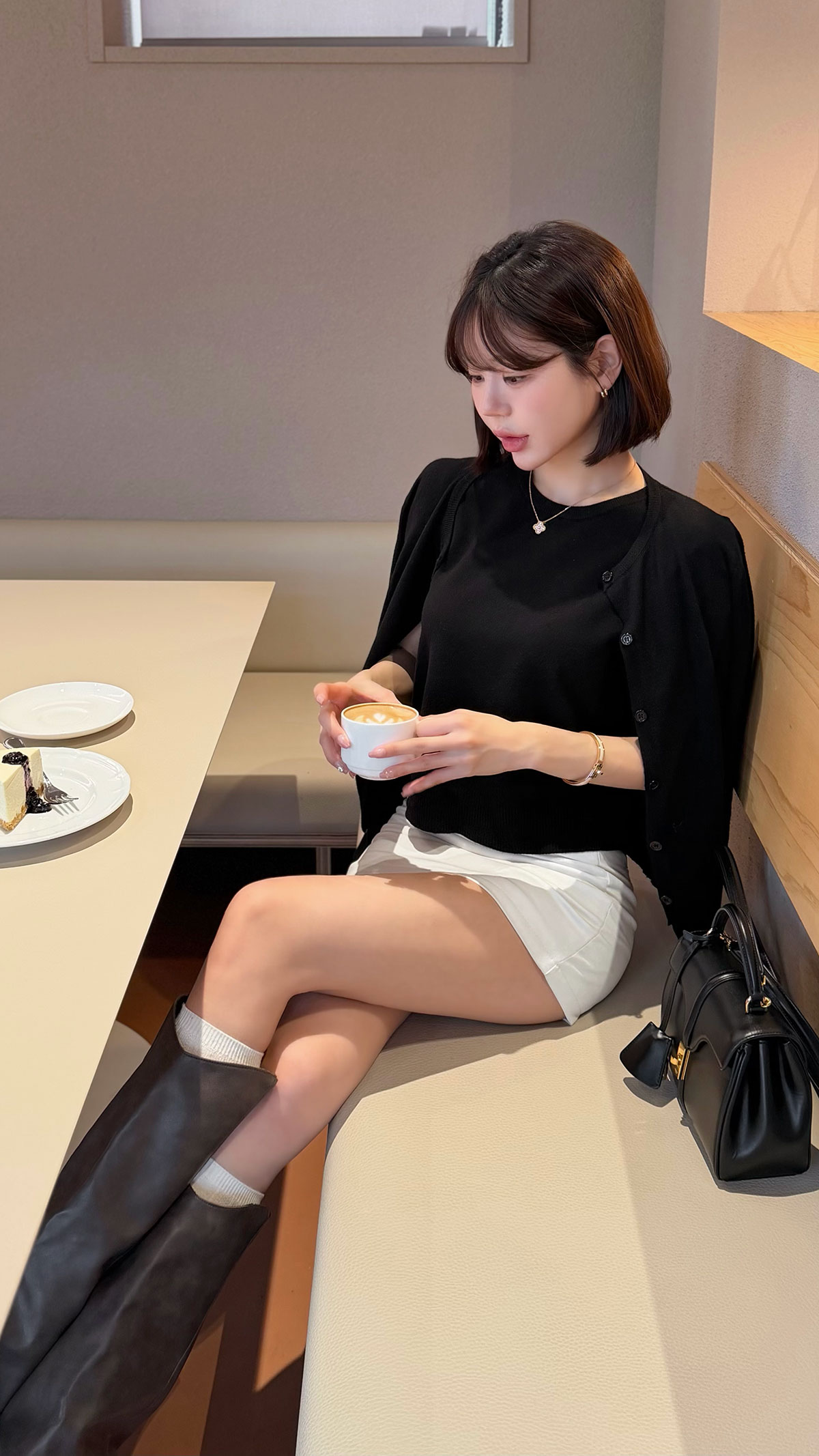 メルティータッチensemble カラー: ブラック、ホワイト、ベビーピンク