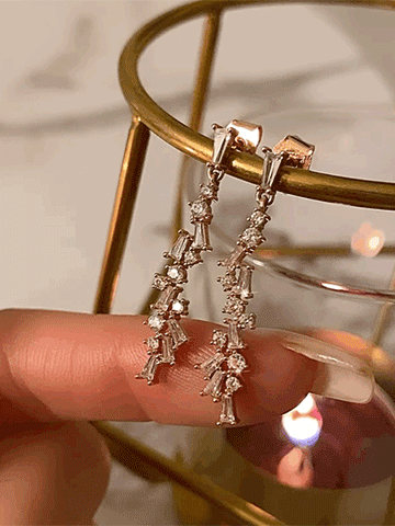 クン ストレートストーンピアス